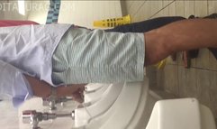 Flagras Gays - Câmera Espiã no Banheiro 12