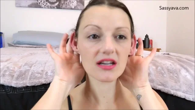 Ear Porn - Amateur Chick Shows Off Her Sexy Ear Lobes On Camera Porn Video