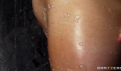 Feet massage starring little Lexi Belle & Keiran Lee