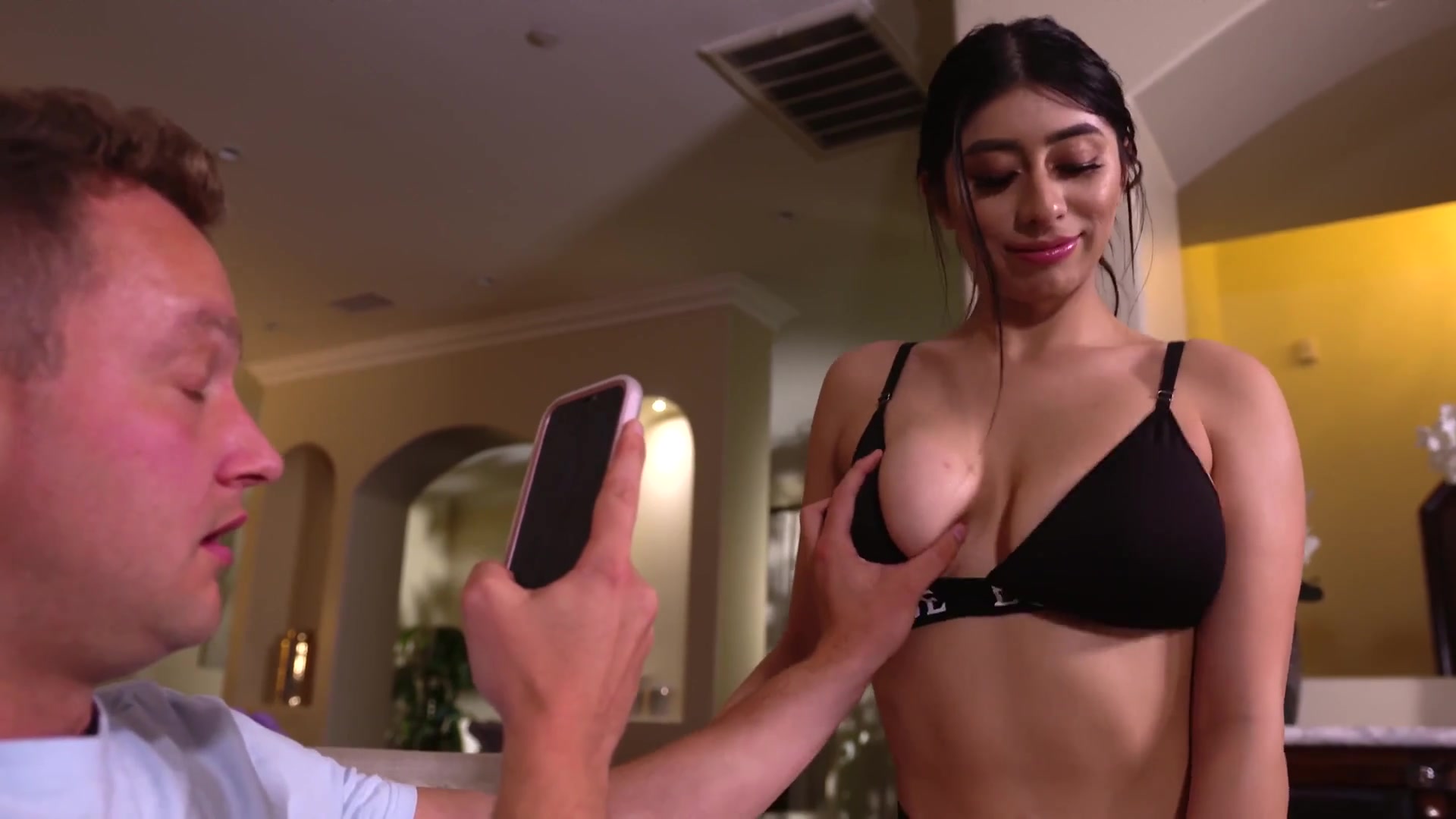 1920px x 1080px - Huge Sweaty Bikini Tits - Mia Khalifa Porn Video