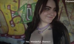 Кончил на язык на заброшке, рядом ходил человек