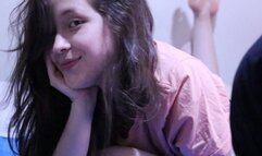 A walk in the park ends with a cumshot on the beautiful ass of a horny babe