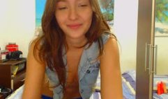 GlamourHottie leans in