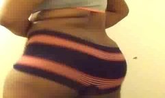 Ebony girl dance a lil