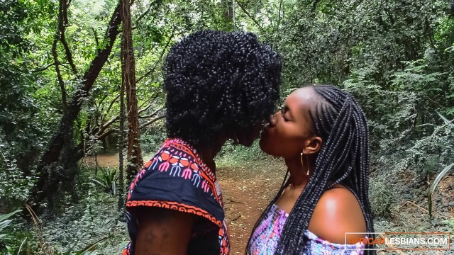 Ebony Lesbian Dildo Fuck - PUBLIC Walk In Park, Private African Lesbian Dildo Fuck Porn Video