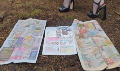 Newspaper Crush in High Heel Sandals WMV