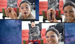 Yenifer tickles the soles