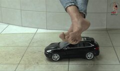 17 minutes under Christins merciless feet