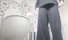 stepsister covers her ass with mud and