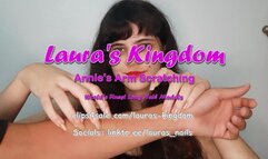 Annie's Long Nails Arm Scratch