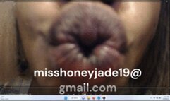 2023 NEW UPSIDE DOWN LIP SMELLING