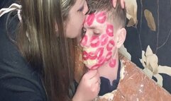 Boy loves extreme lipstick kisses MP4(1280*720)HD