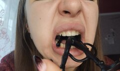 Destruction with sharp teeth