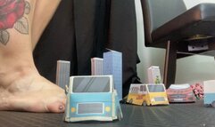 Giantess Destroying Car