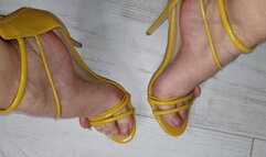 Long Toenails Yellow Heels