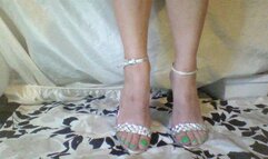 WORSHIP MY FEET WITH NEW NEON GREEN NAIL POLISH