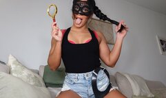 Lara Croft finds and destroys tiny people | Giantess POV - Lalo Cortez and Vanessa