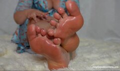 Oiled Up Feet Mesmerize (1080p HD)