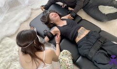 Iara's first foot tickle challenge - tickled by Yuxi - 720