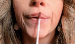 Bronze Lips Smelling (HD) WMV