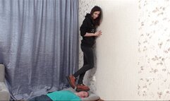 Tall teen girl verifies the strength of guy's head with her feet, vf1098h 720p