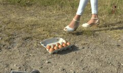 Eggs under Christin Wedges