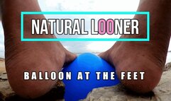 BALLOON AT THE FEET