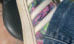 Lecca le mie sneaker super usate