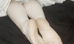 Sniff&Stroke for my SweatyHouseslipperSoles