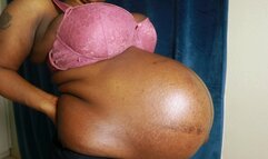 40 Weeks Ebony Pregnant Belly Play