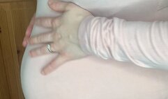 MastersLBS 8 week pregnant belly reveal