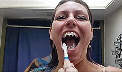 Brushing My Teeth Just For You (4K - UHD 2160p MP4)