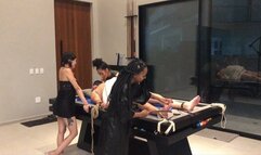 5 Dommes para 1 slave