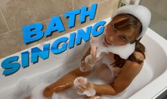 Singing in the bath (4K)