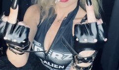 Cheeky airforce girl????