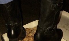 while on phone i crush slaves pizza and put out my cig out in the pizza