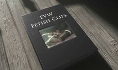 Heroine Supergirl in Pantyhose Blowjob