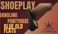 Shoeplay well worn flats