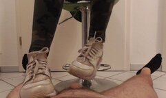 Shoejob and dirty sockjob in Camouflage leggings after gym