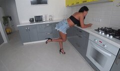 someone is grabbing my foot Ma