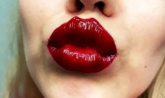 My Plump Lips in SLOWMO