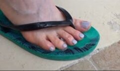 Cum play in flip flop