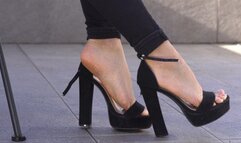 Katia's feet play in platform black high heel sandals - Video update 13407 UHD 4K