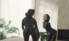 Mistress enjoys her latex in the mirror (720p)