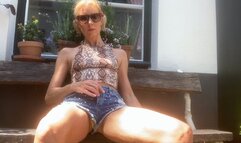 Jeans shorts in the heat