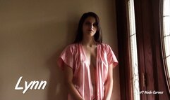 Lynn's 5 Minute 4k Nude Strip Tease & Display