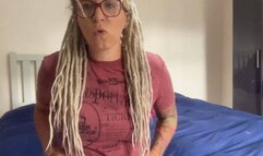 Loads of farts in honeycomb tiktok shorts!