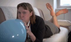 Barefoot Schoolgirl: 5 Sit-To-Pops and 1 Big Accidental Blow-To-Pop