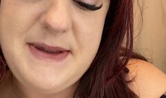 BBW Eats Messy Tacos