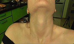 BIG LUMPS OF PEACH ARE COMING THROUGH MY CADDY!MP4